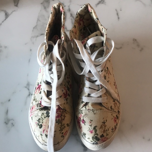 High top flower sneakers - Picture 2 of 5